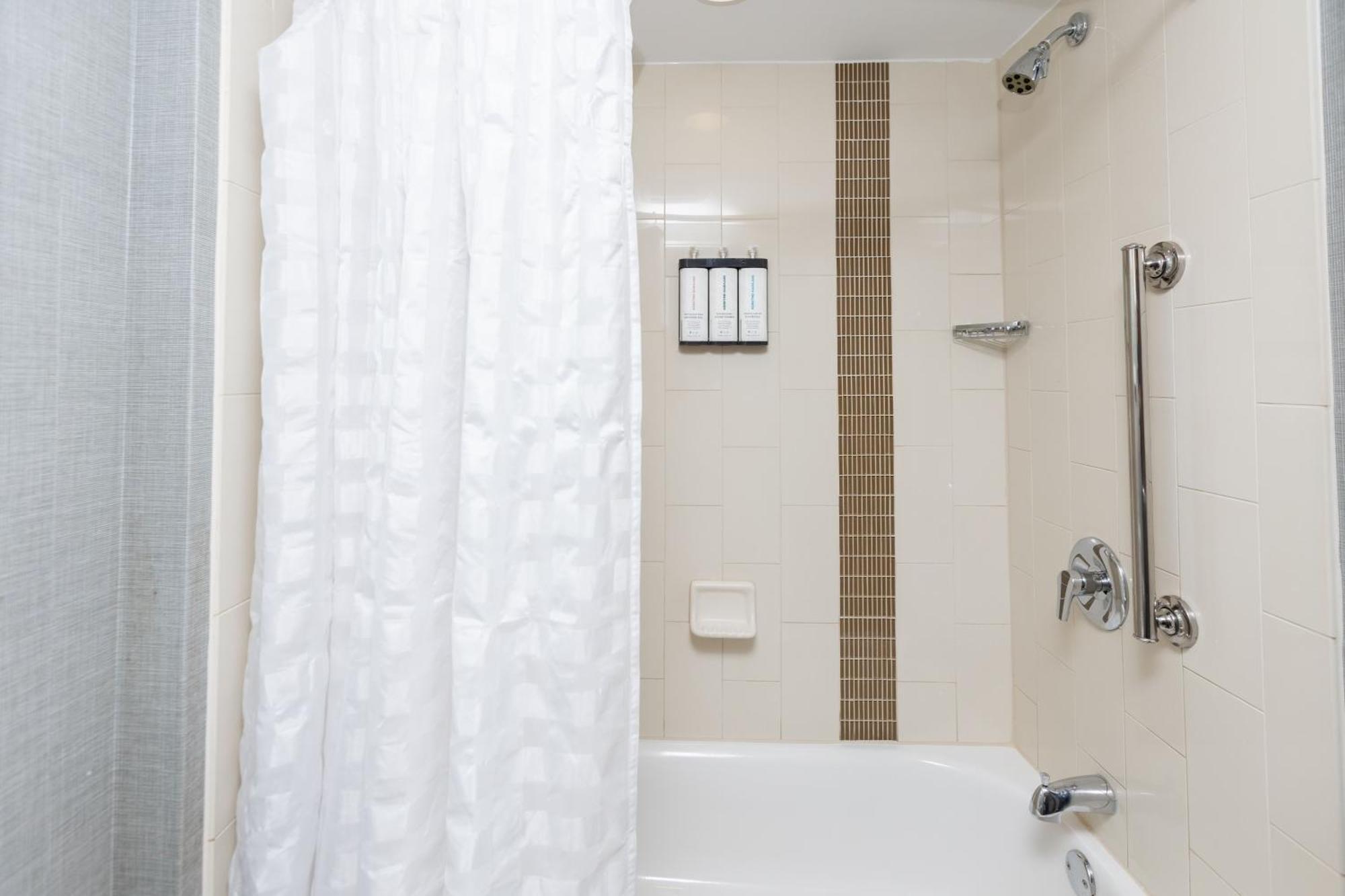 Hyatt Place Charlotte Arrowood Extérieur photo